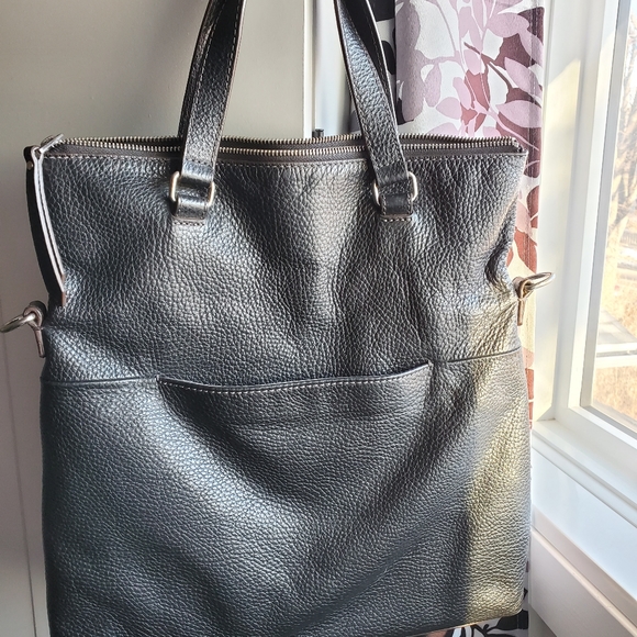 ****SOLD****Fossil handbag - Picture 2 of 4
